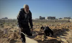 ഗസയില്‍ 18,000 മൃതദേഹങ്ങള്‍ മറവ് ചെയ്ത് യൂസുഫ് അബു ഹതാബ്