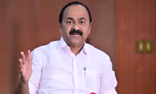 തിരഞ്ഞെടുപ്പിന് മുമ്പ് കേരളത്തില്‍ വിസ്മയങ്ങള്‍ ഉണ്ടാകുമെന്ന് പ്രതിപക്ഷ നേതാവ് വി ഡി സതീശന്‍