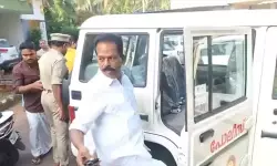 പോറ്റിയും മുഖ്യമന്ത്രിയും ഒരുമിച്ചുള്ള ചിത്രം; എന്‍ സുബ്രഹ്‌മണ്യനെ കസ്റ്റഡിയിലെടുത്തു