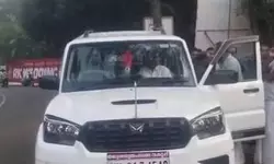 പഞ്ചായത്ത് വാഹനത്തെ ചൊല്ലി തര്‍ക്കം, സെക്രട്ടറിയെ റോഡില്‍ തടഞ്ഞ് പ്രസിഡന്റ്