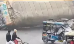 ട്രക്ക് ബൊലേറോ കാറിലേക്ക് മറിഞ്ഞ് ഒരു മരണം(വീഡിയോ)