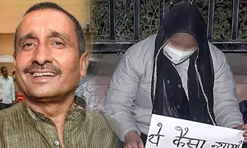 സെംഗാറിനെ തൂക്കിക്കൊല്ലുന്നത് വരെ വിശ്രമമില്ലെന്ന് അതിജീവിത സെംഗാറിനെ തൂക്കിക്കൊല്ലുന്നത് വരെ വിശ്രമമില്ലെന്ന് അതിജീവിത