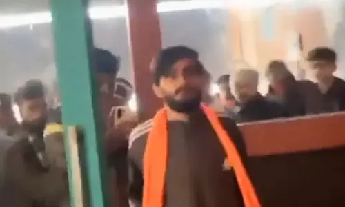 മതത്തിന്റെ അടിസ്ഥാനത്തില്‍ സുഹൃത്തുക്കളെ തിരഞ്ഞെടുക്കണോ? ബജ്‌റങ് ദള്‍ ആക്രമണത്തിന് ഇരയായ ഹിന്ദു പെണ്‍കുട്ടി