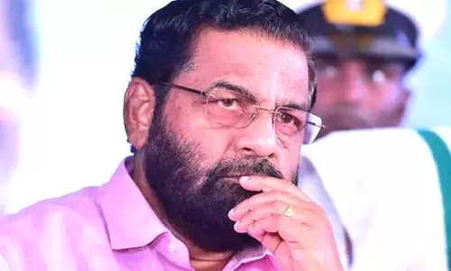 ശബരിമല സ്വര്ണക്കൊള്ള; ഏതു കുട്ടി ജയിച്ചാലും മൊമെന്റോ കൊടുക്കുമെന്ന് കടകംപള്ളി സുരേന്ദ്രന് ശബരിമല സ്വര്ണക്കൊള്ള; ഏതു കുട്ടി ജയിച്ചാലും മൊമെന്റോ കൊടുക്കുമെന്ന് കടകംപള്ളി സുരേന്ദ്രന്