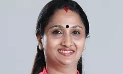 കൊച്ചി മേയര്‍ തിരഞ്ഞെടുപ്പ്: ഡല്‍ഹിയിലെത്തി എഐസിസിക്ക് പരാതി നല്‍കി ദീപ്തി മേരി വര്‍ഗീസ്