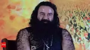 ബലാല്സംഗക്കേസില് ആള്ദൈവം ഗുര്മീത് റാം റഹീമിന് വീണ്ടും പരോള് ബലാല്സംഗക്കേസില് ആള്ദൈവം ഗുര്മീത് റാം റഹീമിന് വീണ്ടും പരോള്