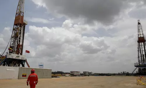 വെനസ്വേലക്കെതിരായ അമേരിക്കയുടെ നീക്കം ആഗോള എണ്ണ വിപണിയെ ബാധിക്കുമോ?