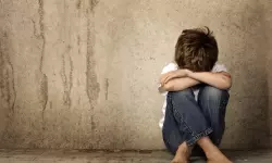 മദ്യം നല്‍കി വിദ്യാര്‍ഥിയെ പീഡിപ്പിച്ച സംഭവം : അധ്യാപകനെ സംരക്ഷിക്കാന്‍ ശ്രമിച്ചു, വിവരം മറച്ചുവെച്ചതിന് സ്‌കൂള്‍ അധികൃതര്‍ക്കെതിരേ നടപടി