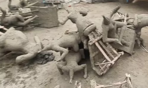 ക്ഷേത്രത്തിന് സമീപം പ്രതിമകള് തകര്ത്തു; രണ്ടുപേര് അറസ്റ്റില് ക്ഷേത്രത്തിന് സമീപം പ്രതിമകള് തകര്ത്തു; രണ്ടുപേര് അറസ്റ്റില്