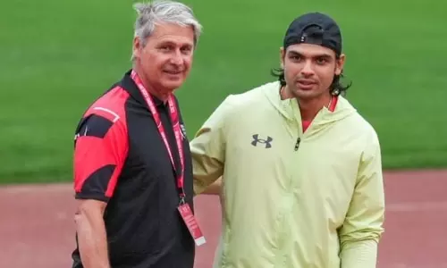 നീരജ് ചോപ്ര കോച്ച് യാന് സെലസ്നിയുമായി വഴിപിരിഞ്ഞു നീരജ് ചോപ്ര കോച്ച് യാന് സെലസ്നിയുമായി വഴിപിരിഞ്ഞു