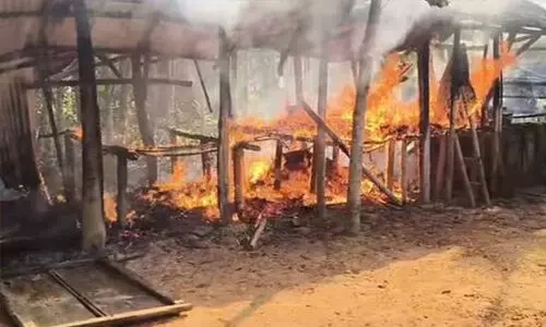 ത്രിപുരയിലെ ഉനകോടിയില് വര്ഗീയ സംഘര്ഷം; പള്ളി തകര്ത്തു, ഇന്റര്നെറ്റ് ബന്ധം വിഛേദിച്ചു ത്രിപുരയിലെ ഉനകോടിയില് വര്ഗീയ സംഘര്ഷം; പള്ളി തകര്ത്തു, ഇന്റര്നെറ്റ് ബന്ധം വിഛേദിച്ചു