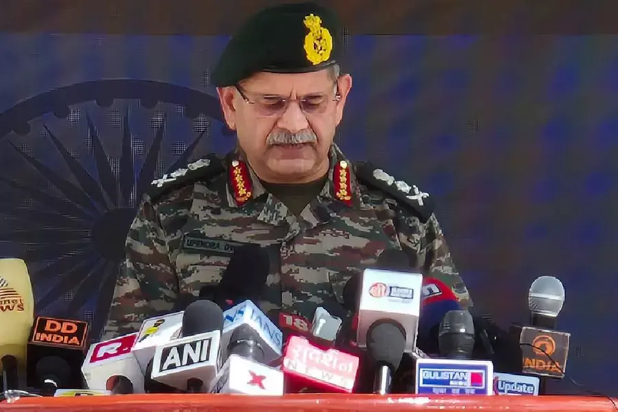 ഓപറേഷന് സിന്ദൂര് അവസാനിച്ചിട്ടില്ലെന്ന് കരസേന മേധാവി ഓപറേഷന് സിന്ദൂര് അവസാനിച്ചിട്ടില്ലെന്ന് കരസേന മേധാവി