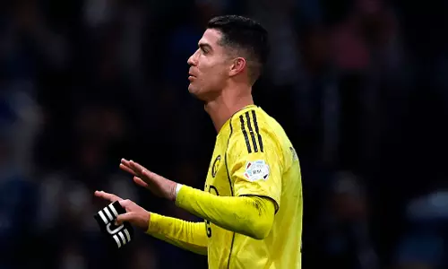 റഫറിക്കെതിരേ ആംഗ്യം; റൊണാള്‍ഡോക്ക് മല്‍സര വിലക്ക്