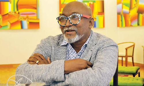 കൊച്ചി ബിനാലെ ഫൗണ്ടേഷനില്‍ നിന്ന് രാജിവച്ച് ബോസ് കൃഷ്ണമാചാരി