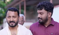 പരാതിക്കാരിയെ അധിക്ഷേപിച്ചു; ഫെന്നി നൈനാനെതിരെ കേസെടുത്തു