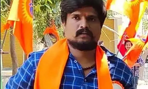 ബെംഗളൂരുവില് ഇതരസംസ്ഥാന തൊഴിലാളികളെ ആക്രമിച്ച ഹിന്ദുത്വന് അറസ്റ്റില് ബെംഗളൂരുവില് ഇതരസംസ്ഥാന തൊഴിലാളികളെ ആക്രമിച്ച ഹിന്ദുത്വന് അറസ്റ്റില്