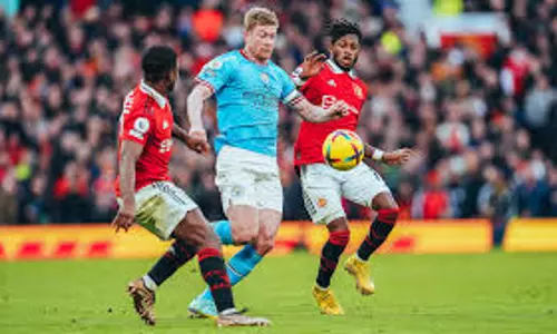 പ്രീമിയര് ലീഗില് ഇന്ന് മാഞ്ചസ്റ്റര് ഡെര്ബി; തീപാറും പോരാട്ടത്തിന് ഓള്ഡ്ട്രാഫോര്ഡ് പ്രീമിയര് ലീഗില് ഇന്ന് മാഞ്ചസ്റ്റര് ഡെര്ബി; തീപാറും പോരാട്ടത്തിന് ഓള്ഡ്ട്രാഫോര്ഡ്