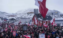 യുഎസ് ഭീഷണിക്കെതിരേ ഗ്രീന്‍ലാന്‍ഡില്‍ വന്‍ പ്രതിഷേധം; മാര്‍ച്ചില്‍ പങ്കെടുത്ത് പ്രധാനമന്ത്രി