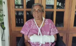 സ്വകാര്യ ബസിനുള്ളില്‍ വീണ് കയ്യൊടിഞ്ഞ 71കാരിയെ ആശുപത്രിക്ക് സമീപം ഇറക്കിവിട്ടതായി പരാതി