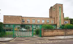 കുറി തൊട്ടതിന് എട്ടുവയസുകാരനായ ഹിന്ദു വിദ്യാര്‍ഥിയെ സ്‌കൂളില്‍ നിന്ന് പുറത്താക്കി