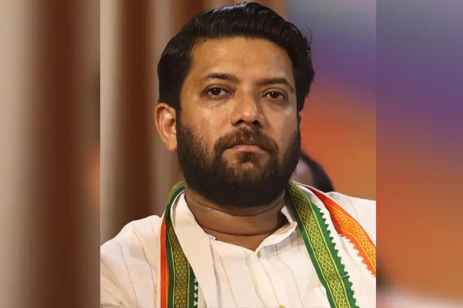 ഷാഫി പറമ്പില്‍ എംപിക്ക് അറസ്റ്റ് വാറന്റ്