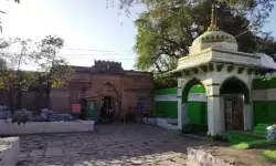 കമാല് മൗല മസ്ജിദില് ബസന്ത പഞ്ചമി പൂജ നടത്താമെന്ന് സുപ്രിംകോടതി കമാല് മൗല മസ്ജിദില് ബസന്ത പഞ്ചമി പൂജ നടത്താമെന്ന് സുപ്രിംകോടതി