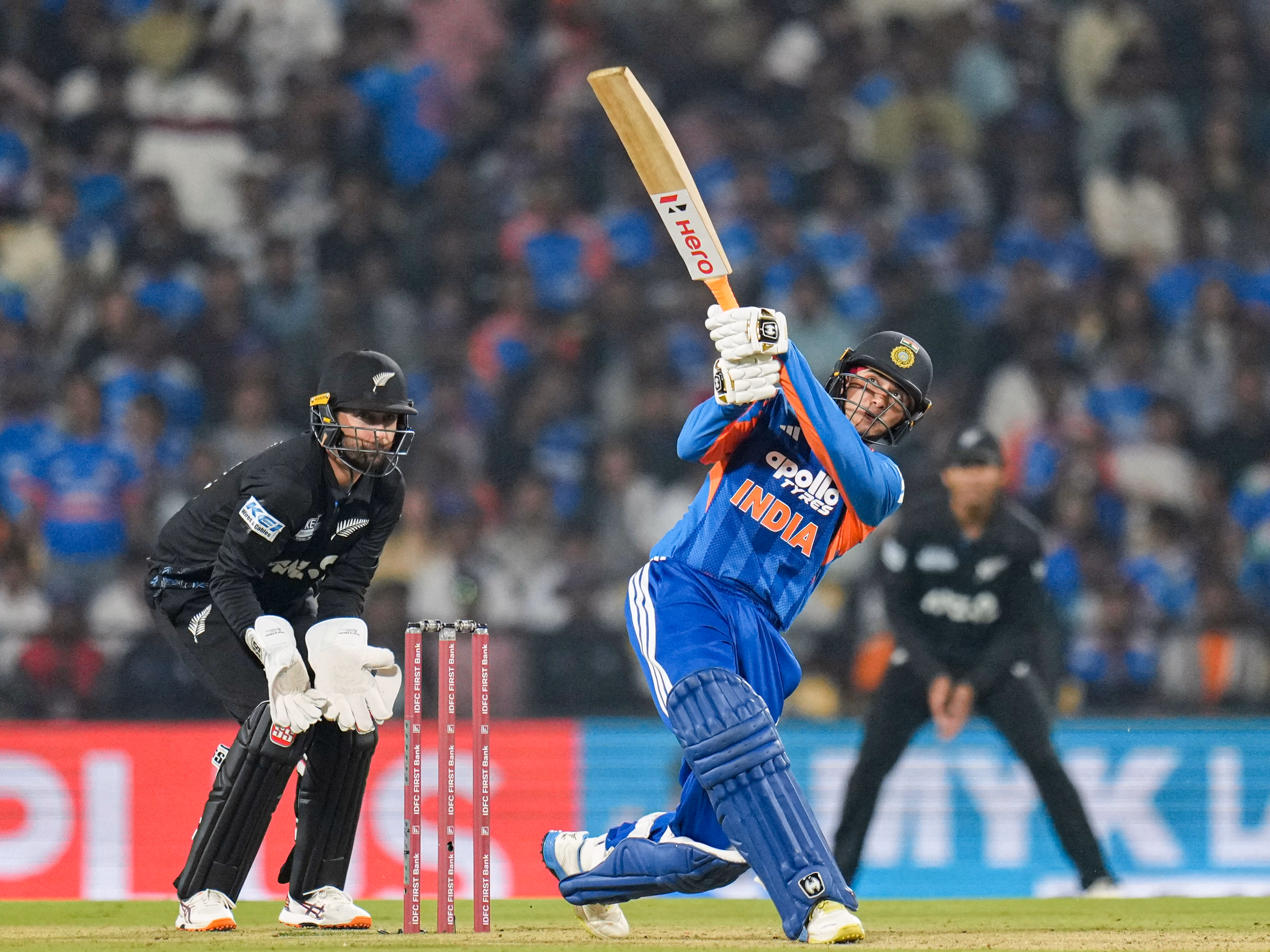 റായ്പൂരില്‍ ഇന്ത്യക്ക് ന്യൂസിലന്റിനെതിരേ ഏഴ് വിക്കറ്റ് ജയം; 92 പന്തില്‍ അടിച്ചെടുത്തത് 209 റണ്‍സ്