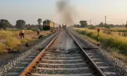 പഞ്ചാബില് റെയില്വെ ട്രാക്കില് സ്ഫോടനം, ലോക്കോ പൈലറ്റിന് പരിക്ക് പഞ്ചാബില് റെയില്വെ ട്രാക്കില് സ്ഫോടനം, ലോക്കോ പൈലറ്റിന് പരിക്ക്