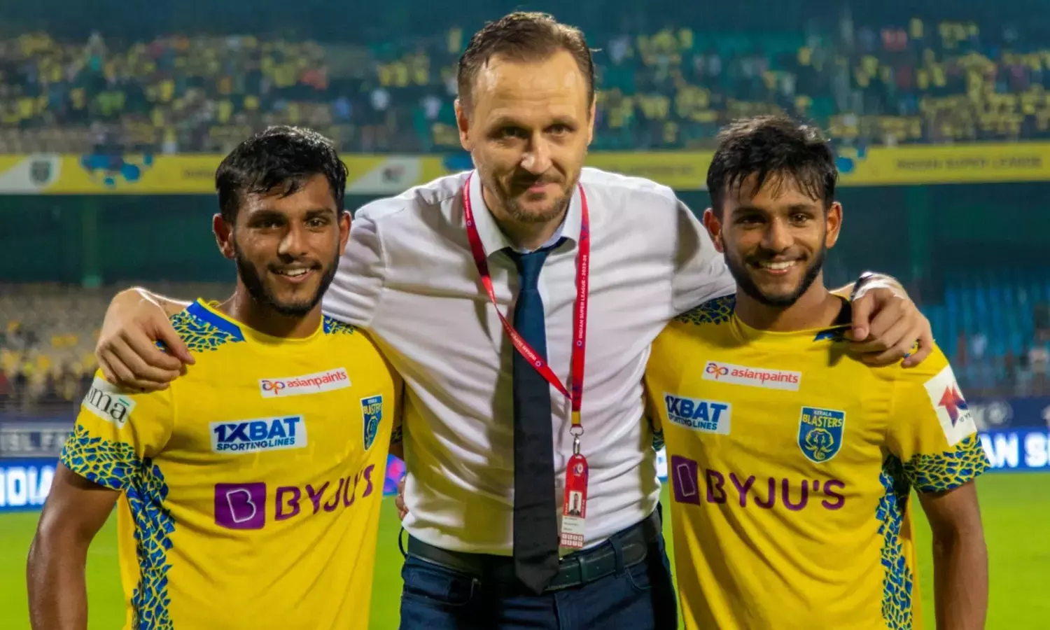 ഞെട്ടലോടെ ആരാധകര്; മുഹമ്മദ് അസ്ഹറും ഐമനും ഉള്പ്പെടെ നാല് പേര് കേരളാ ബ്ലാസ്റ്റേഴ്സ് വിട്ടു ഞെട്ടലോടെ ആരാധകര്; മുഹമ്മദ് അസ്ഹറും ഐമനും ഉള്പ്പെടെ നാല് പേര് കേരളാ ബ്ലാസ്റ്റേഴ്സ് വിട്ടു