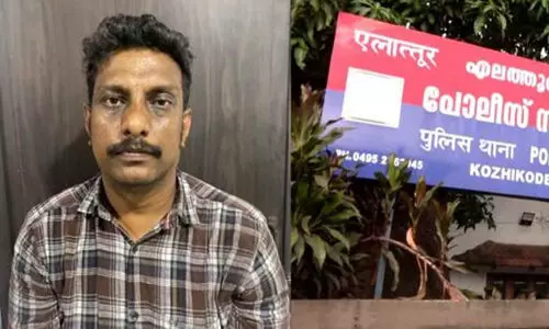 ഒരുമിച്ച് തൂങ്ങിമരിക്കാന് യുവതിയെ വിളിച്ചു വരുത്തി, കസേര തട്ടിമാറ്റി കൊലപ്പെടുത്തി; യുവാവ് അറസ്റ്റില്, കോഴിക്കോട് എലത്തൂരിലാണ് സംഭവം ഒരുമിച്ച് തൂങ്ങിമരിക്കാന് യുവതിയെ വിളിച്ചു വരുത്തി, കസേര തട്ടിമാറ്റി കൊലപ്പെടുത്തി; യുവാവ് അറസ്റ്റില്, കോഴിക്കോട് എലത്തൂരിലാണ് സംഭവം