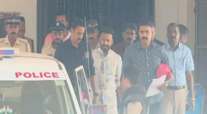 രാഹുല് മാങ്കൂട്ടത്തില് ജയില് മോചിതന് രാഹുല് മാങ്കൂട്ടത്തില് ജയില് മോചിതന്