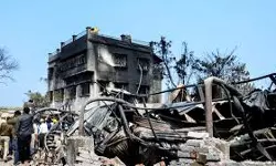 പശ്ചിമ ബംഗാളിലെ തീപ്പിടിത്തം: മരിച്ചവരുടെ കുടുംബങ്ങള്ക്ക് 10 ലക്ഷം രൂപ ധനസഹായം പശ്ചിമ ബംഗാളിലെ തീപ്പിടിത്തം: മരിച്ചവരുടെ കുടുംബങ്ങള്ക്ക് 10 ലക്ഷം രൂപ ധനസഹായം