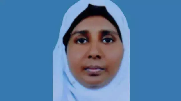 കീടനാശിനി മുഖത്തേക്ക് വീണ് ചികില്സയില് കഴിഞ്ഞിരുന്ന മുപ്പതെട്ടുകാരി മരിച്ചു കീടനാശിനി മുഖത്തേക്ക് വീണ് ചികില്സയില് കഴിഞ്ഞിരുന്ന മുപ്പതെട്ടുകാരി മരിച്ചു