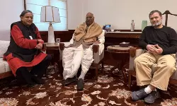 രാഹുല്‍ ഗാന്ധിയുമായി കൂടിക്കാഴ്ച നടത്തി ശശി തരൂര്‍ എംപി