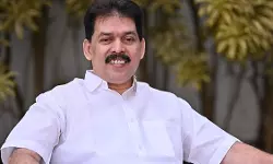 തിരഞ്ഞെടുപ്പ് റദ്ദാക്കിയ ഹൈക്കോടതി നടപടി; കാരാട്ട് റസാഖിന്റെ വിശദമായ വാദം കേള്ക്കാന് സുപ്രിംകോടതി തിരഞ്ഞെടുപ്പ് റദ്ദാക്കിയ ഹൈക്കോടതി നടപടി; കാരാട്ട് റസാഖിന്റെ വിശദമായ വാദം കേള്ക്കാന് സുപ്രിംകോടതി