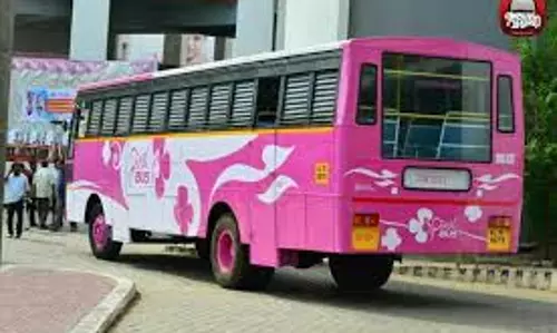 കേരളത്തില് സ്ത്രീകള്ക്കായി ഇനി മുതല് പിങ്ക് ബസ്സ്, ആലപ്പുഴയില് കുട്ടനാടന് സഫാരി; ഗതാഗത-ടൂറിസം മേഖലയില് പുതിയ പദ്ധതികള് പ്രഖ്യാപിച്ചു കേരളത്തില് സ്ത്രീകള്ക്കായി ഇനി മുതല് പിങ്ക് ബസ്സ്, ആലപ്പുഴയില് കുട്ടനാടന് സഫാരി; ഗതാഗത-ടൂറിസം മേഖലയില് പുതിയ പദ്ധതികള് പ്രഖ്യാപിച്ചു