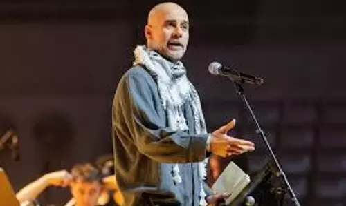 ലോകം ഫലസ്തീനെ ഒറ്റപ്പെടുത്തി ; കെഫിയ അണിഞ്ഞ് ഗസയിലെ കുഞ്ഞുങ്ങള്‍ക്ക് പിന്തുണ പ്രഖ്യാപിച്ച് പെപ്പ് ഗ്വാര്‍ഡിയോള