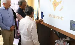 എടിഎമ്മില് നിന്ന് ഇനി ധാന്യം കൈപ്പറ്റാം; ഗ്രെയിന് എടിഎമ്മിന് തുടക്കമിട്ട് ബിഹാര് എടിഎമ്മില് നിന്ന് ഇനി ധാന്യം കൈപ്പറ്റാം; ഗ്രെയിന് എടിഎമ്മിന് തുടക്കമിട്ട് ബിഹാര്