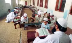 മദ്രസകളെയും വേട്ടയാടാനൊരുങ്ങി യുപി എടിഎസ്; നാലായിരം മദ്രസകളെക്കുറിച്ച് അന്വേഷണം ആരംഭിച്ചെന്ന് റിപോര്ട്ട് മദ്രസകളെയും വേട്ടയാടാനൊരുങ്ങി യുപി എടിഎസ്; നാലായിരം മദ്രസകളെക്കുറിച്ച് അന്വേഷണം ആരംഭിച്ചെന്ന് റിപോര്ട്ട്