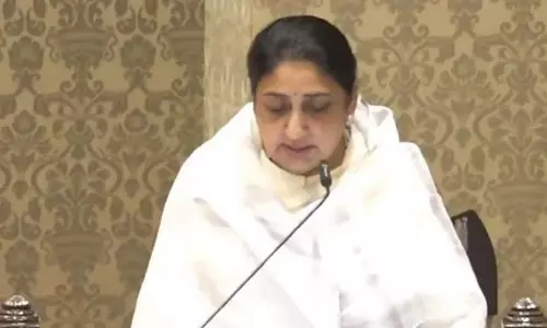 മഹാരാഷ്ട്രയുടെ ആദ്യ വനിതാ ഉപമുഖ്യമന്ത്രിയായി സുനേത്ര പവാര്‍ സത്യപ്രതിജ്ഞ ചെയ്തു