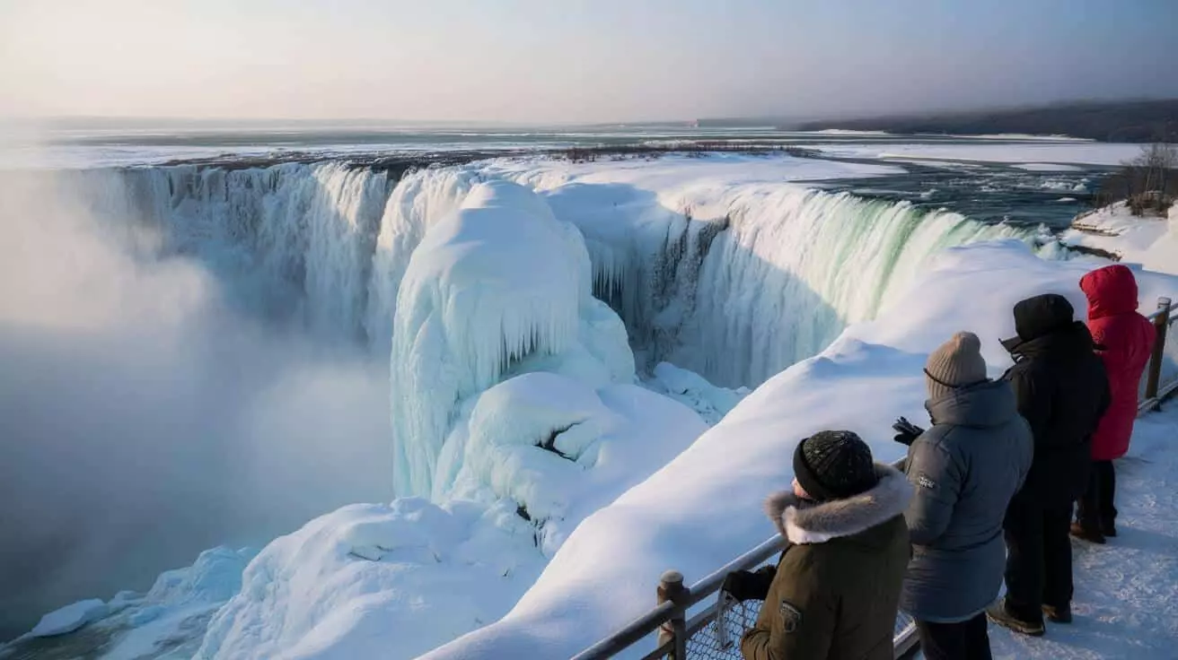 കനത്ത ശൈത്യത്തില് തണുത്തുറഞ്ഞ് നയാഗ്ര വെള്ളച്ചാട്ടം കനത്ത ശൈത്യത്തില് തണുത്തുറഞ്ഞ് നയാഗ്ര വെള്ളച്ചാട്ടം