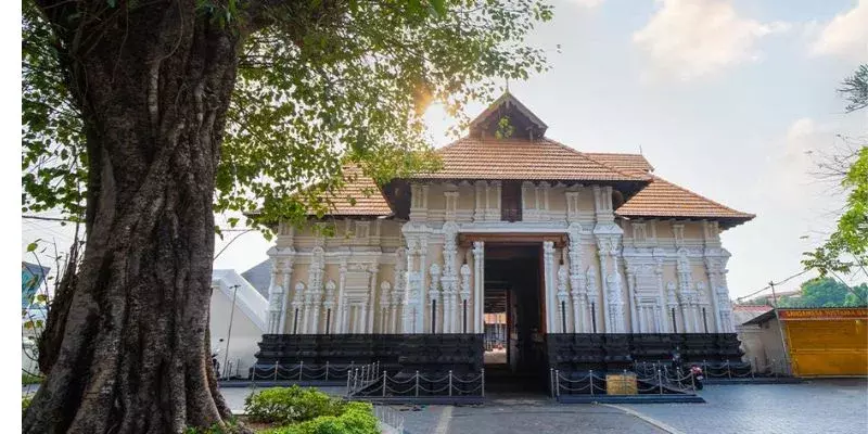 കൂടല്‍മാണിക്യം ക്ഷേത്രത്തിലെ കഴകം നിയമനം; തന്ത്രിമാര്‍ സുപ്രിംകോടതിയില്‍