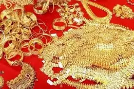 സ്വര്ണം മുക്കുപണ്ടമായി: ആര്ഡിഒ ഓഫീസില് സൂക്ഷിച്ചിരുന്ന 8.5 പവന് സ്വര്ണം മുക്കുപണ്ടമായ കേസ്; സമാന്തര അന്വേഷണത്തിന് ഉത്തരവ് സ്വര്ണം മുക്കുപണ്ടമായി: ആര്ഡിഒ ഓഫീസില് സൂക്ഷിച്ചിരുന്ന 8.5 പവന് സ്വര്ണം മുക്കുപണ്ടമായ കേസ്; സമാന്തര അന്വേഷണത്തിന് ഉത്തരവ്