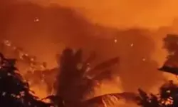 കളമശ്ശേരി എച്ച്എംടി കോളനിയില്‍ വന്‍ തീപ്പിടിത്തം; ആളപായമില്ല, തീയണയ്ക്കല്‍ ശ്രമം തുടരുന്നു