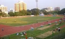 മഹാരാജാസ് കോളജിലെ ഗ്രൗണ്ടില്‍ സുരക്ഷാ വീഴ്ച; രണ്ടര ലക്ഷം രൂപയുടെ സാധനങ്ങള്‍ മോഷണം പോയി