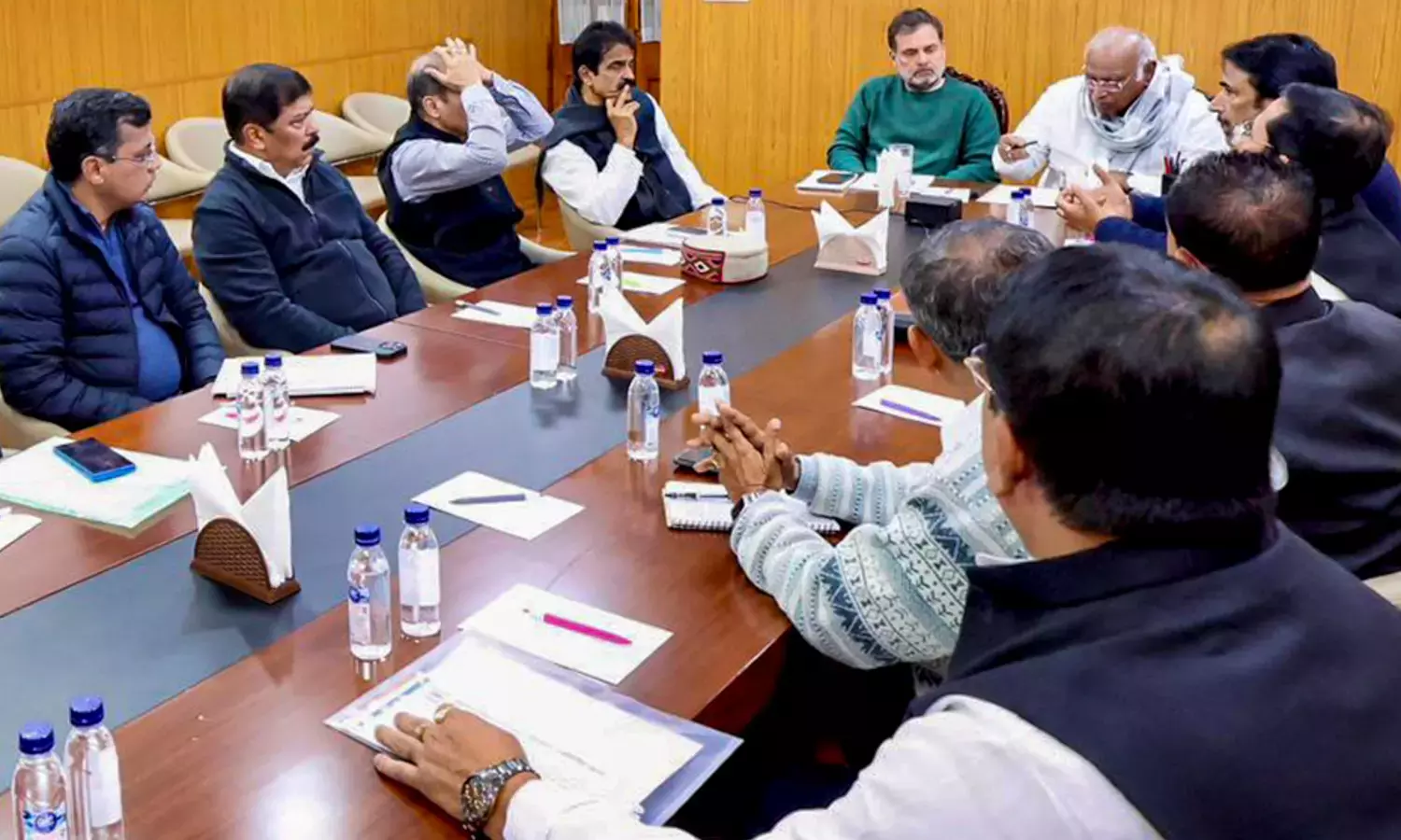 ബംഗാള്‍ നിയമസഭാ തിരഞ്ഞെടുപ്പില്‍ ഒറ്റയ്ക്ക് മല്‍സരിക്കുമെന്ന് കോണ്‍ഗ്രസ്