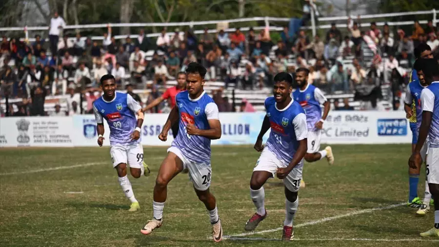 സന്തോഷ് ട്രോഫി; പഞ്ചാബിനെ തകര്ത്ത് കേരളം ഫൈനലില് സന്തോഷ് ട്രോഫി; പഞ്ചാബിനെ തകര്ത്ത് കേരളം ഫൈനലില്