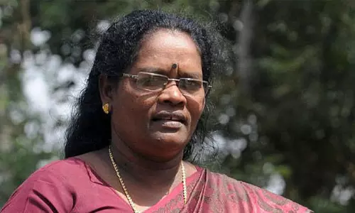 മാനന്തവാടിയില്‍ സി കെ ജാനുവിനെ സ്ഥാനാര്‍ഥിയായി പ്രഖ്യാപിച്ച് ജെആര്‍പി; നിലപാട് തള്ളി സി കെ ജാനു