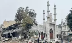 എല്ലാവരെയും പിടിച്ച് തടവിലാക്കുന്ന പോലിസ് രീതി ന്യായീകരിക്കാന്‍ കഴിയില്ല; മസ്ജിദ് ദര്‍ഗ ഇലാഹിക്ക് സമീപമുണ്ടായ ബുള്‍ഡോസര്‍ രാജില്‍ പ്രതികരിച്ച് ഡല്‍ഹി ഹൈക്കോടതി