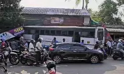 കെഎസ്ആര്‍ടിസി ബസ് നിയന്ത്രണം വിട്ട് കടയിലേക്ക് ഇടിച്ചുകയറി; ഒരാള്‍ മരിച്ചു, നിരവധി പേര്‍ക്ക് പരിക്ക്